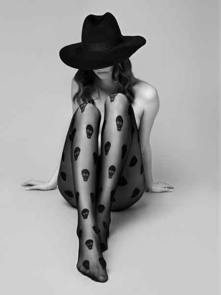 Fiore - Õhukesed halloween sukkpüksid skull mustriga