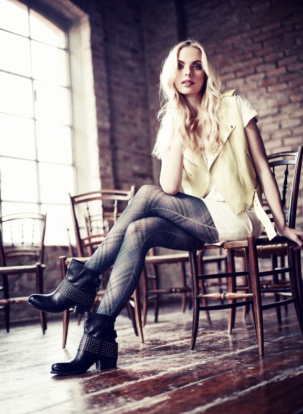 Omero - Stylish poolläbipaistev ruudulised sukkpüksid Diantha