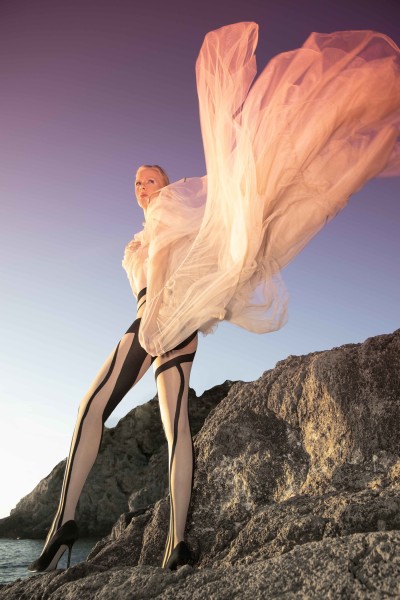 Trasparenze - Kerge sukkpüksid keeruka, opakate mustritega